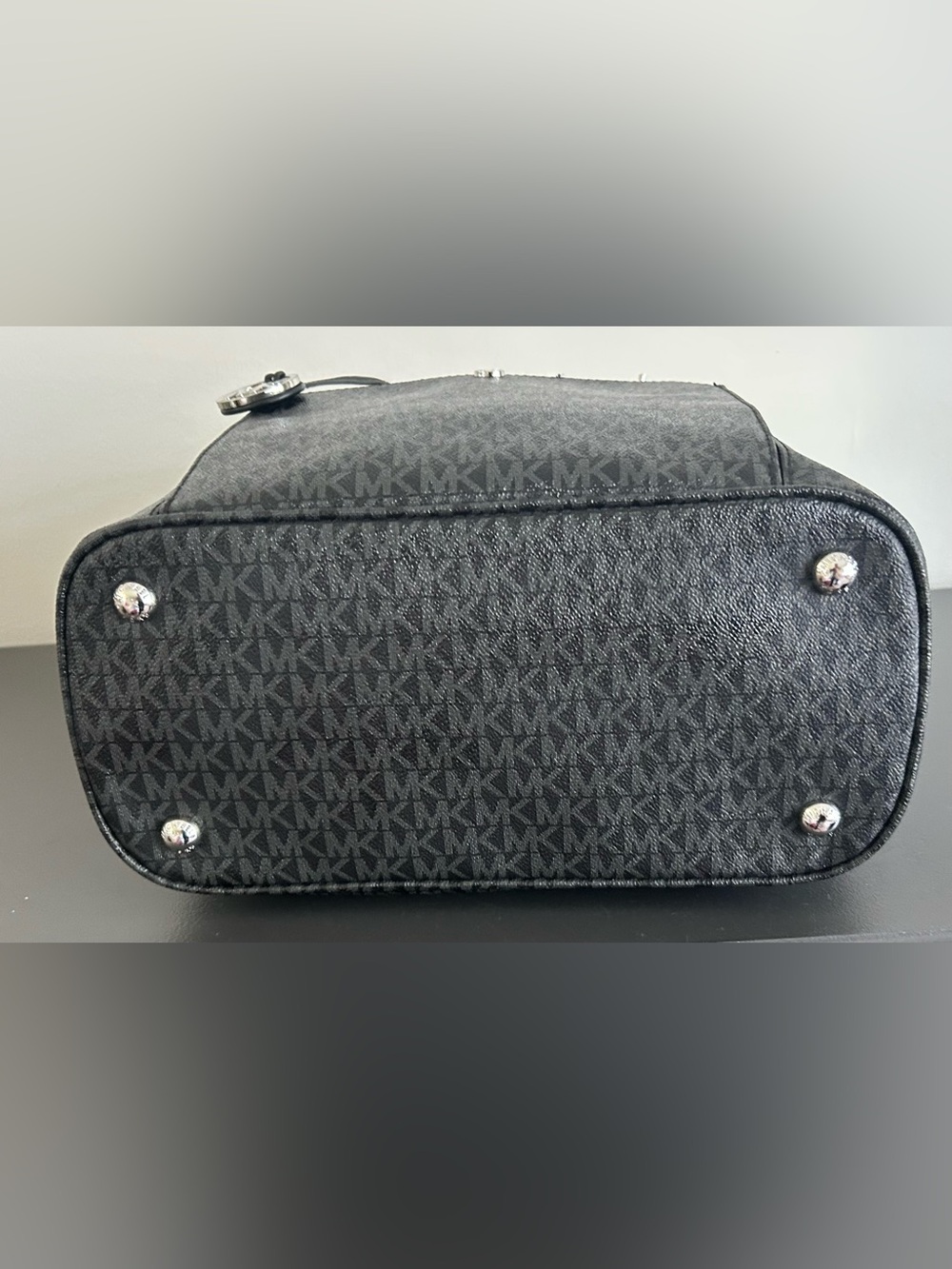 Michael Kors Black Jet Set Signature MK Tote Bag structured bag Silver Hardware - Picture 7 of 13